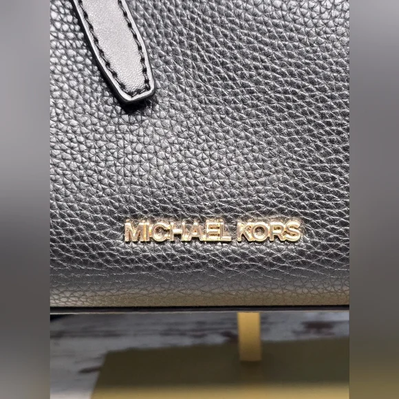 Michael Kors Emilia Small Satchel - Picture 5 of 13